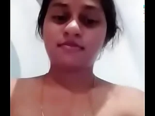 Indian Desi Lady Showing Her Fingering Wet Pussy, Slfie Video For Her Lover porn video