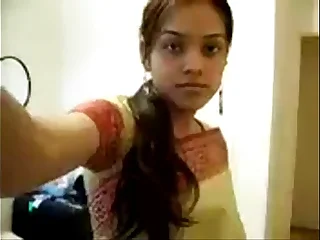 Indian College Unfocused Show Her Nude Body porn video
