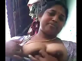 VID-20180623-PV0001-Vikravandi (IT) Tamil 37 yrs aged married hot and sexy housewife aunty Mrs. Eswari showing her boobs sex porn video-1 porn video